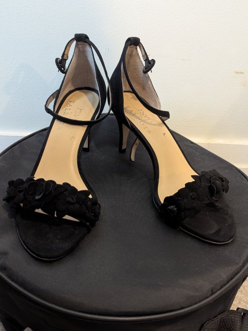 RSVP Talbots Lakia Floral Appliqué Strappy Suede Sandals